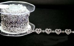 Green Tara - RBY39 - 12mm Heart Silver Diamante Trim